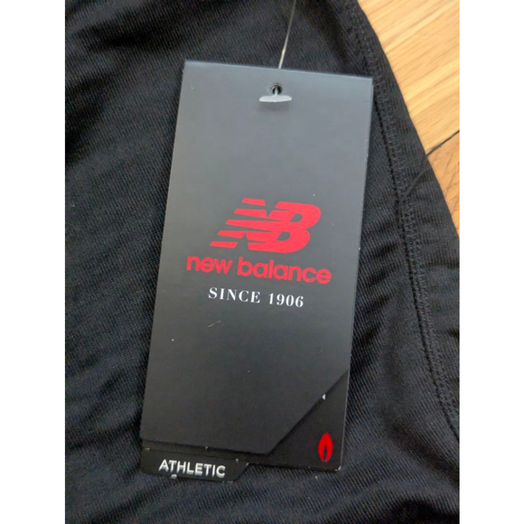 New Balance Running Heat Hoodie NWT Large Black - Picture 8 of 16
